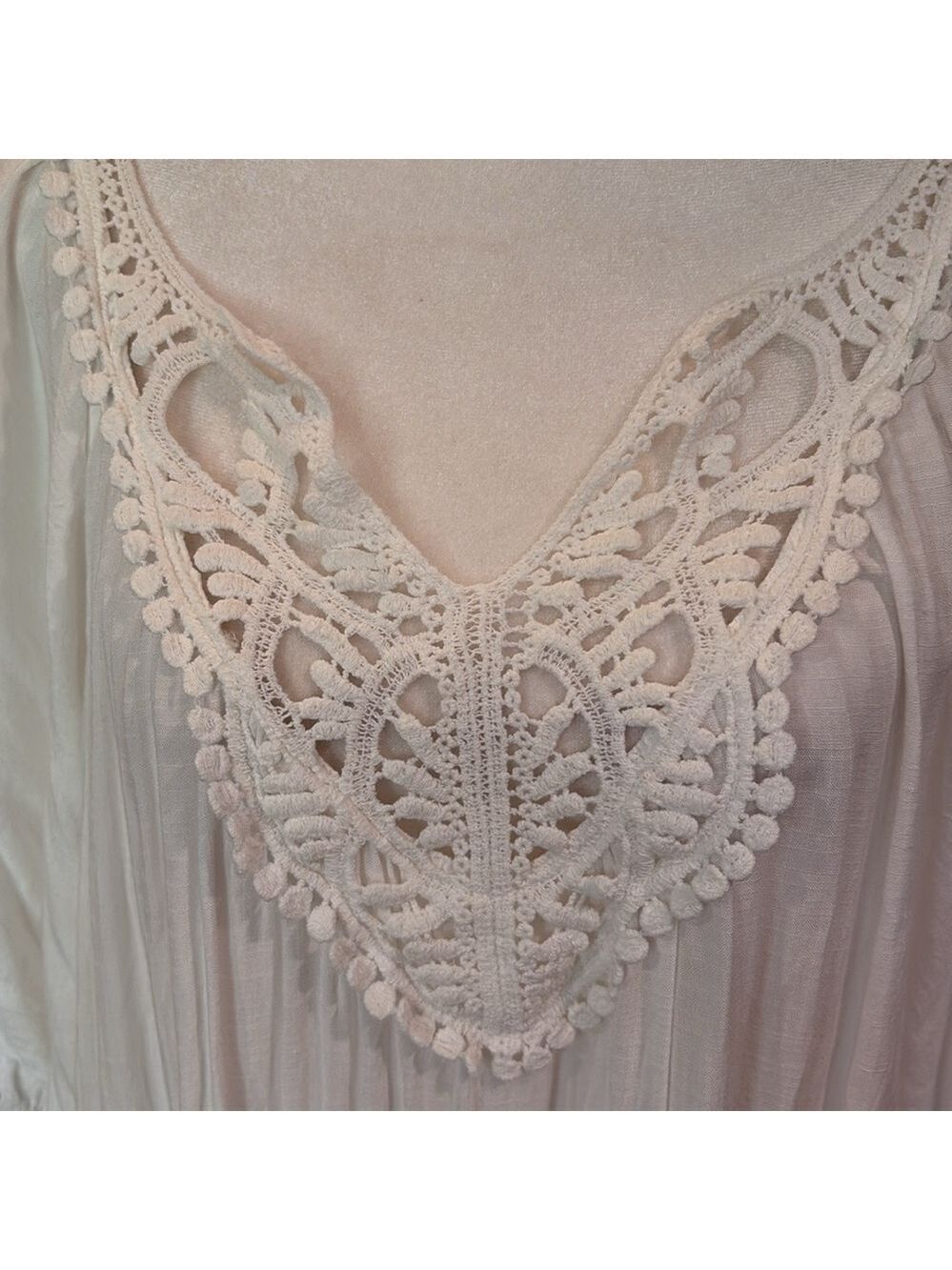 Umgee Size S white babydoll minidress. Peasant flirty crochet lace bohemian - Picture 5 of 9